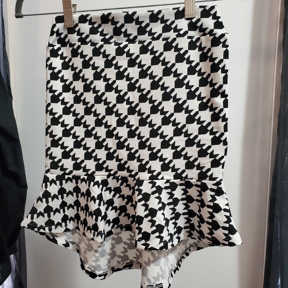 Fashion Nova High low Skirt